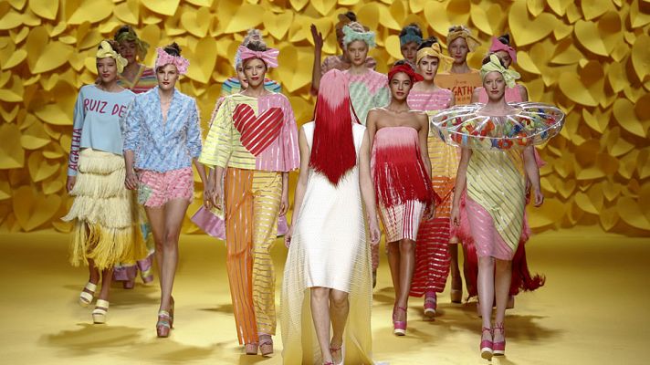 Telediario 1 - Primera jornada de la Fashion Week Madrid Primera-Verano 2016