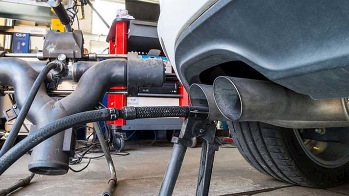 Telediario 1 - Volkswagen, acusada por EE.UU. de falsear las emisiones de miles de coches