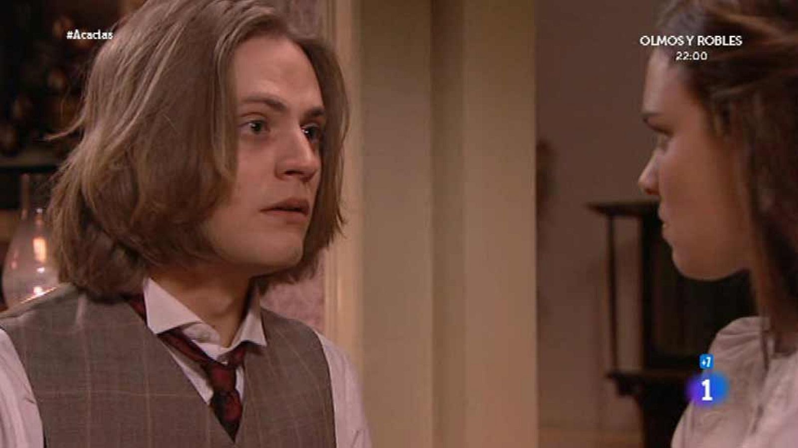 Acacias 38 - Claudio le cuenta su romance con Marco a Leonor