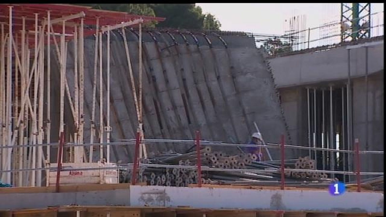 L'hotel on varen morir ahir dos picapedrers només tenia el projecte d'execució aprovat per construir el soterrani.