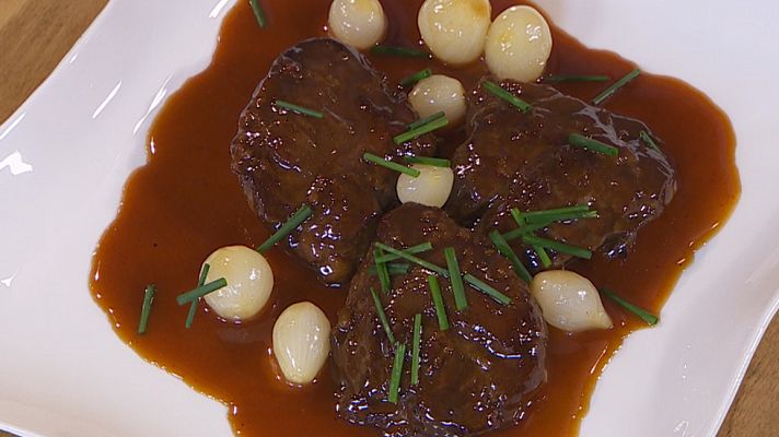 Torres en la cocina - Carrilleras estofadas con vino blanco