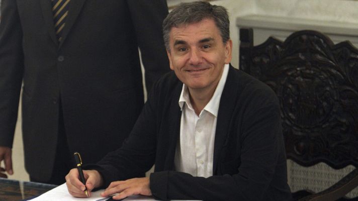 Telediario 1 - Tsakalotos firmó el tercer rescate a Grecia y será el responsable de aplicarlo