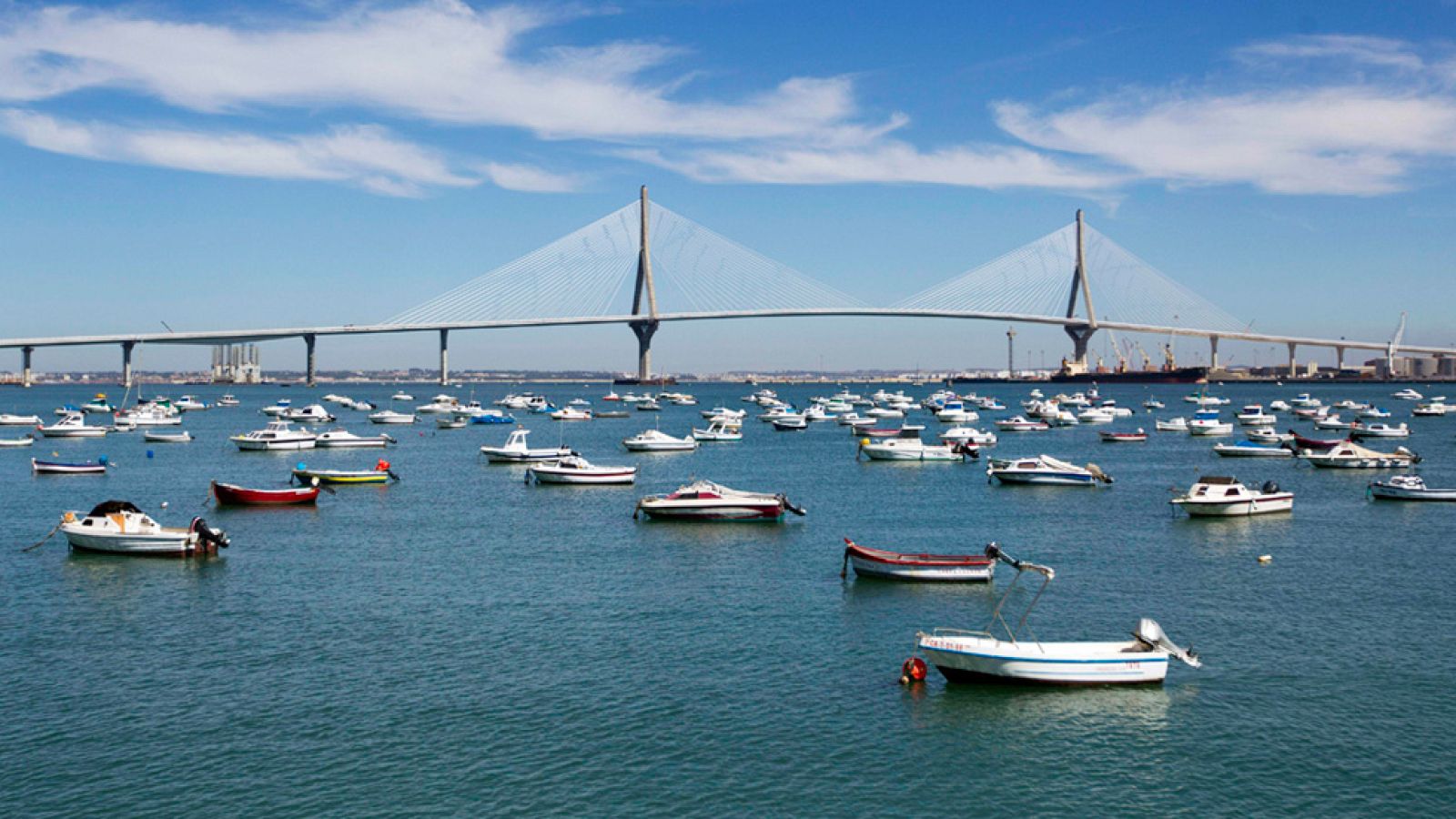 El puente Constitución 1812 sobre la Bahía de Cádiz, uno de los mayores del mundo, se inaugura este jueves