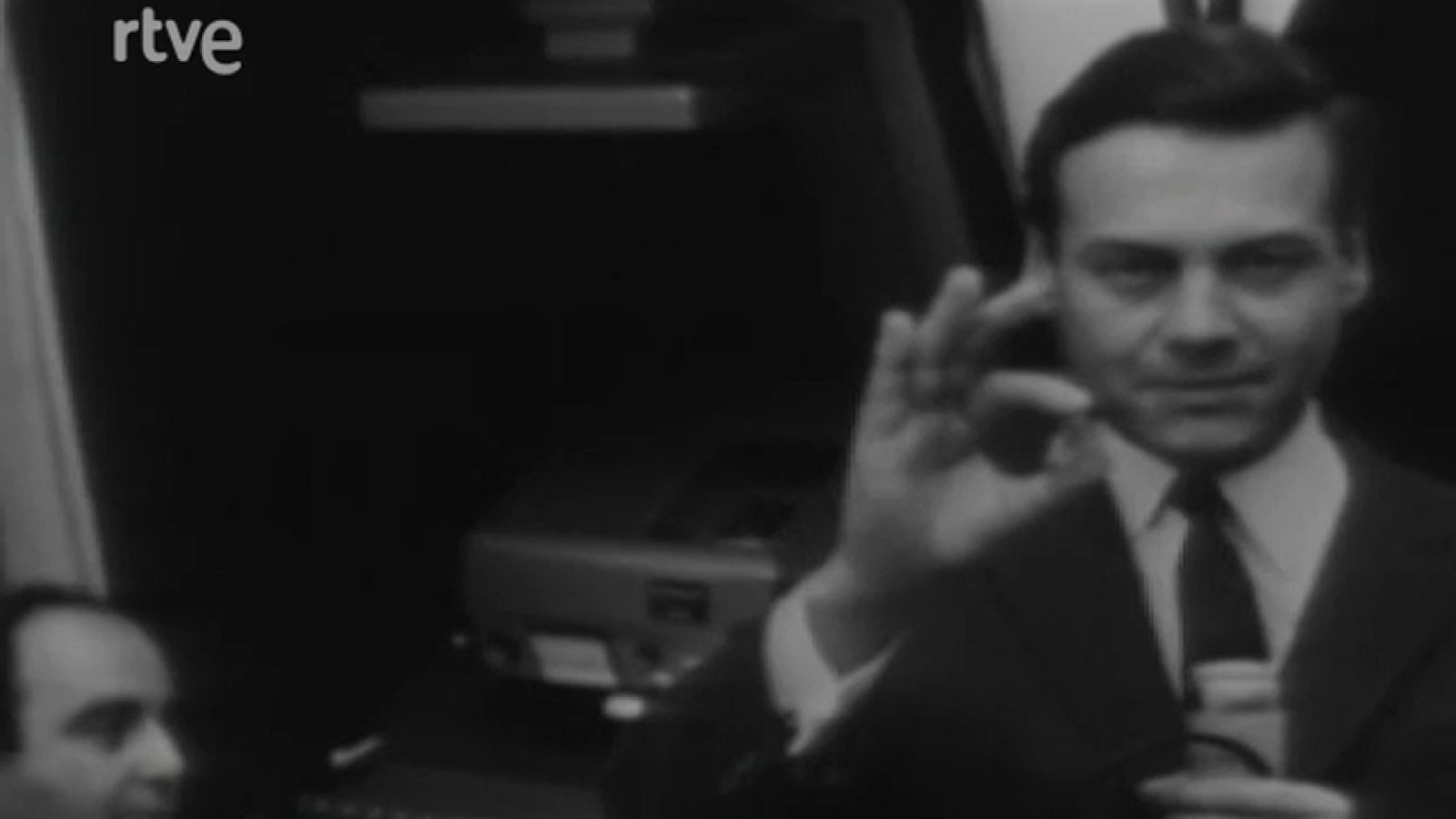 Más allá - La delegación (II)