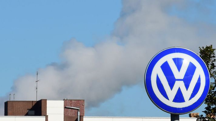 Telediario 1 - La Comisión Europea endurecerá los controles de emisiones contaminantes