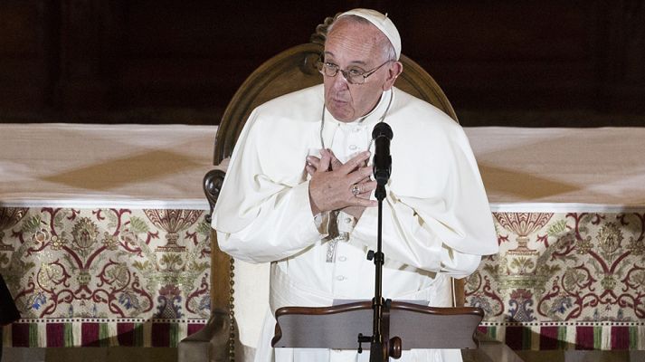 Telediario 1 - El papa se reúne con víctimas de abusos sexuales cometidos por miembros de la Iglesia