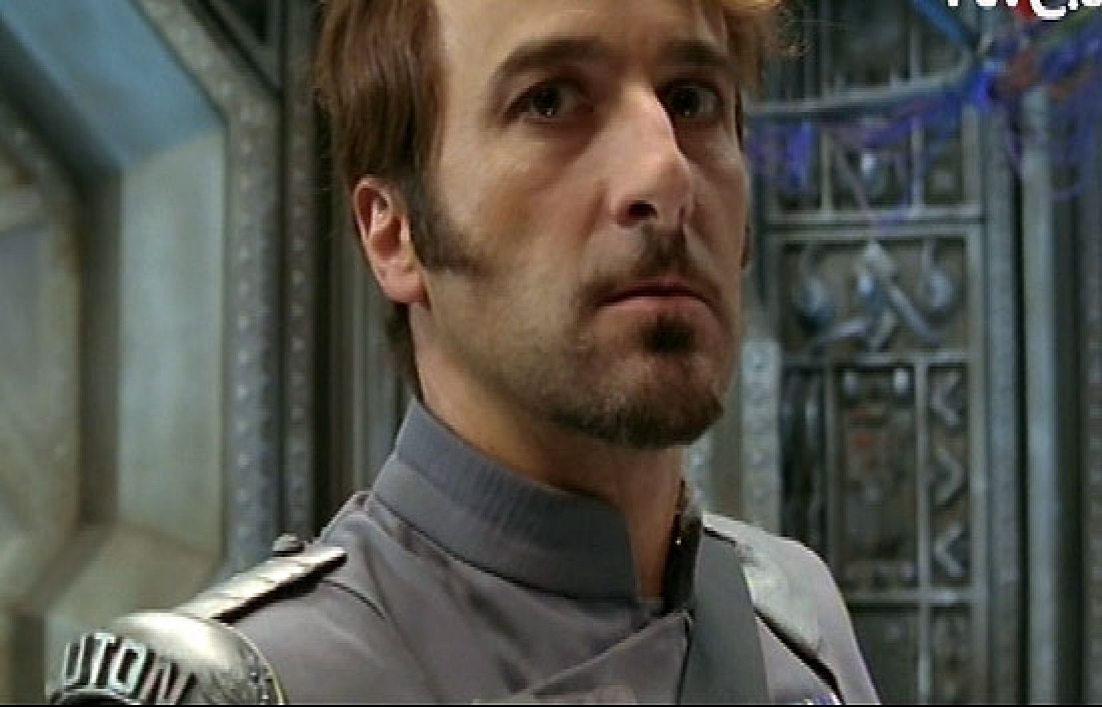 Plutón BRB Nero -  Momento mítico: 'Soy leyenda' - Plutón B.R.B. Nero | Ver