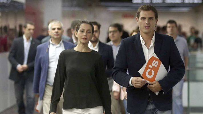 Telediario 1 - Ciudadanos insiste en que Mas debe dimitir y pide nuevas elecciones