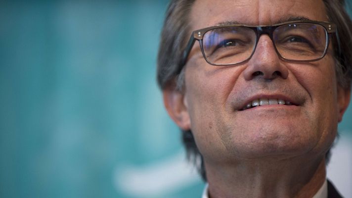 Telediario 1 - El TSJ de Cataluña imputa a Artur Mas por la consulta del 9N