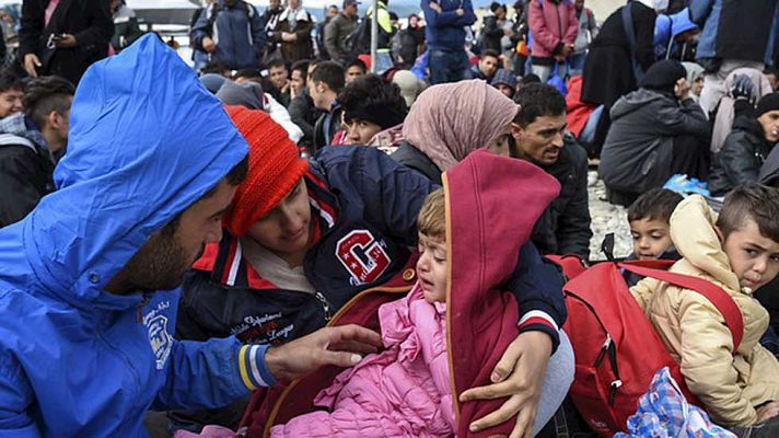 Telediario 1 - Exrefugiados frente a refugiados en los Balcanes