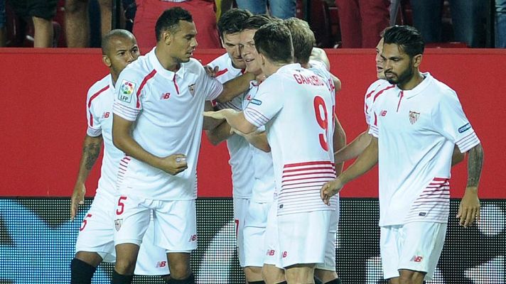 Telediario 1 - Juve y Sevilla buscan en la Champions el lugar para levantar el vuelo
