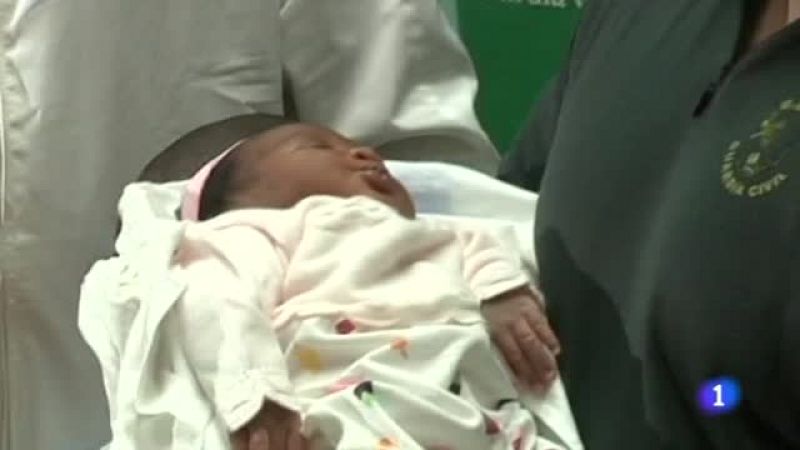 Un guardia civil solicita ser tutor de un bebé al que rescató en un naufragio en Melilla | Ver