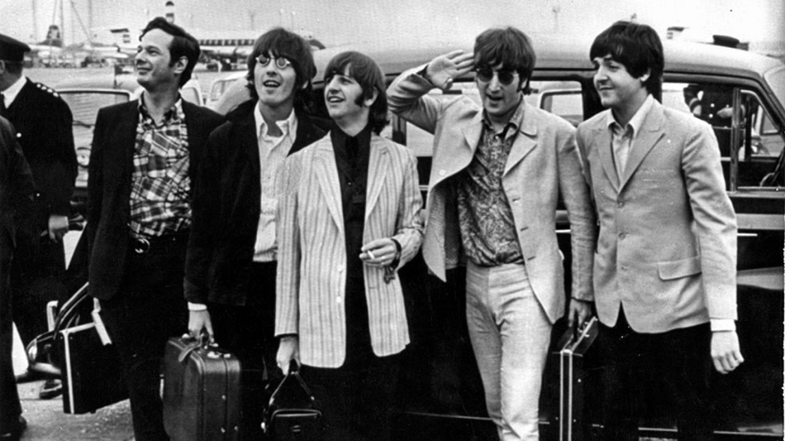 El contrato que lanzó a la fama a Los Beatles se vende en Londres por 492.000 euros