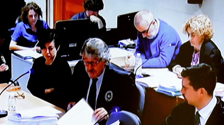 Telediario 1 - Los padres de Asunta se sientan en el banquillo de acusados