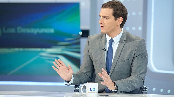 Los desayunos - Rivera cree que Mas utilizará su imputación para "conseguir apoyo de la CUP" en la investidura