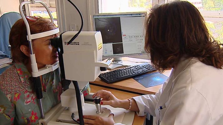 Telediario 1 - Control y tratamiento personalizado para cada paciente de esclerosis con un examen ocular