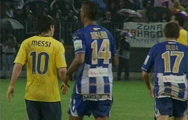  - El escupitajo de Messi