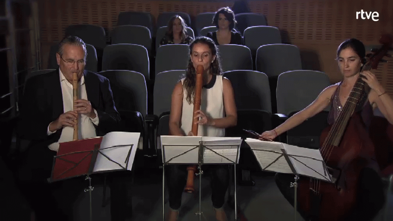 Carlos, Rey Emperador - Canción de la corte de Portugal ¿Ojos tristes non lhoreis¿ - Carlos, Rey Emperador | Ver