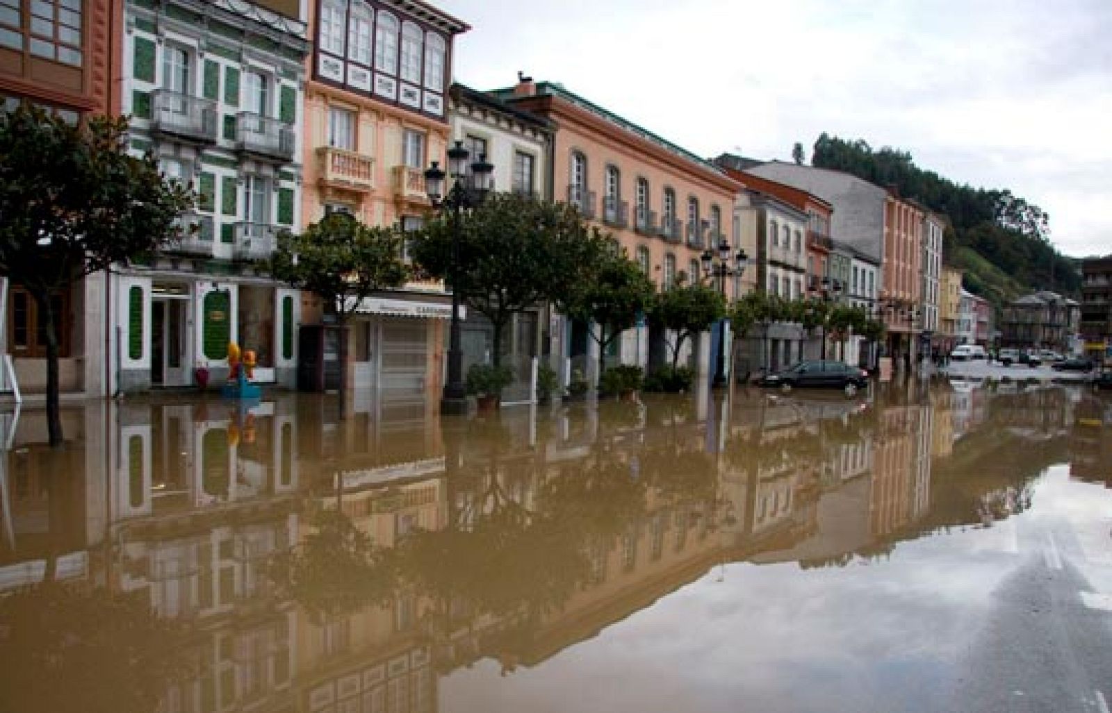 Empieza a remitir el temporal que ha sacudido con especial fuerza el norte peninsular | Ver
