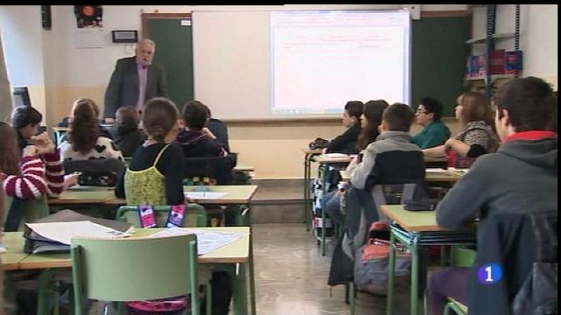 La Conselleria vol reduir a 30 setmanals les hores lectives a Secundària