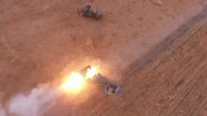 Telediario 1 - Continúan los ataques aéreos sobre el EI, mientras Francia acusa a Moscú de bombardear a grupos rebeldes para proteger al régimen de Damasco