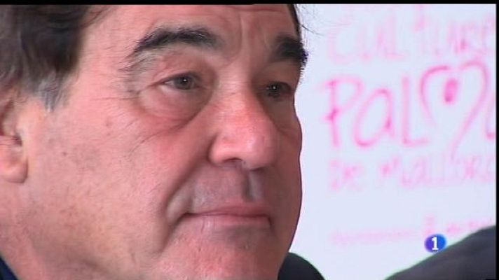 Informatiu Balear - Oliver Stone diu que Aznar era el ca faldiller de Bush.