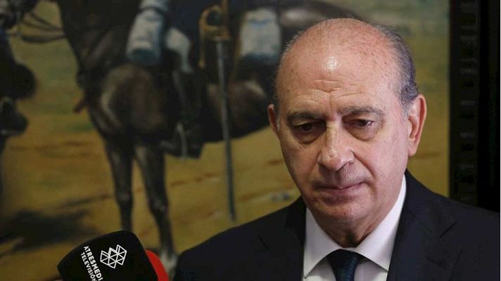 Telediario 1 - Fernández Díaz incide en la idea de la falta de atención de los Mossos en el corte de la línea del AVE