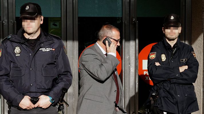 Telediario 1 - El director de la cárcel de Teixeiro declara que encontró a Rosario Porto "hundida"