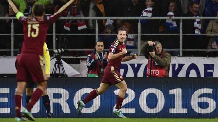 Telediario 1 - Rusia jugará la Eurocopa y manda a Suecia a la repesca