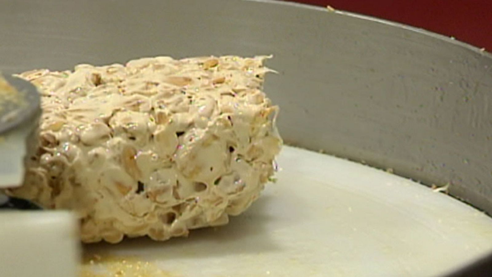 El alto precio de la almendra preocupa al sector del turrón