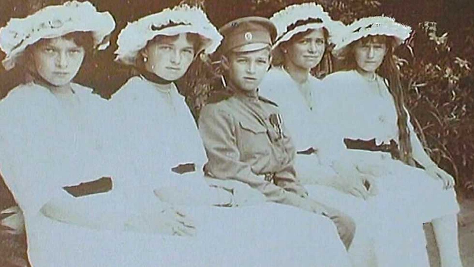 Documenta2 - El magnicidio de la familia del Zar - ver ahora