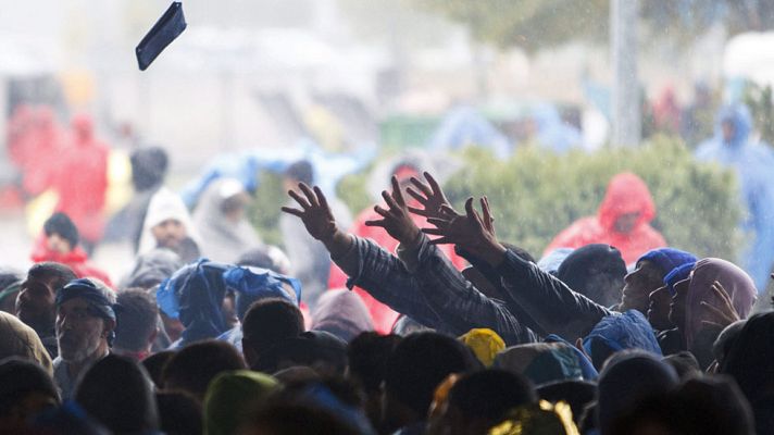 Telediario 1 - Telediario 2 en 4' - 19/10/15