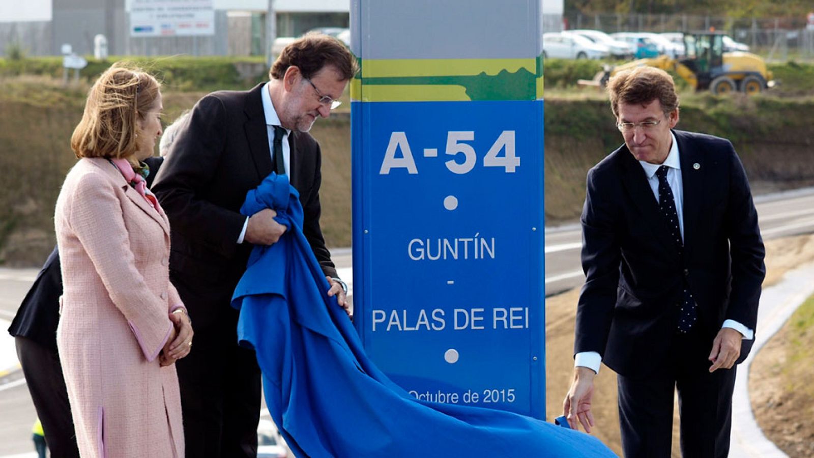 Rajoy reivindica los "hechos" frente a las "promesas" en la última inauguración prevista antes de las generales