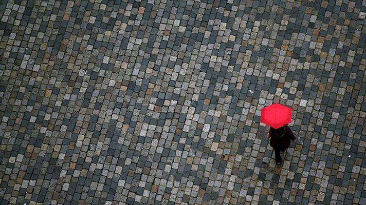 El tiempo - Viento fuerte, que amainará, en el Ampurdán y Menorca