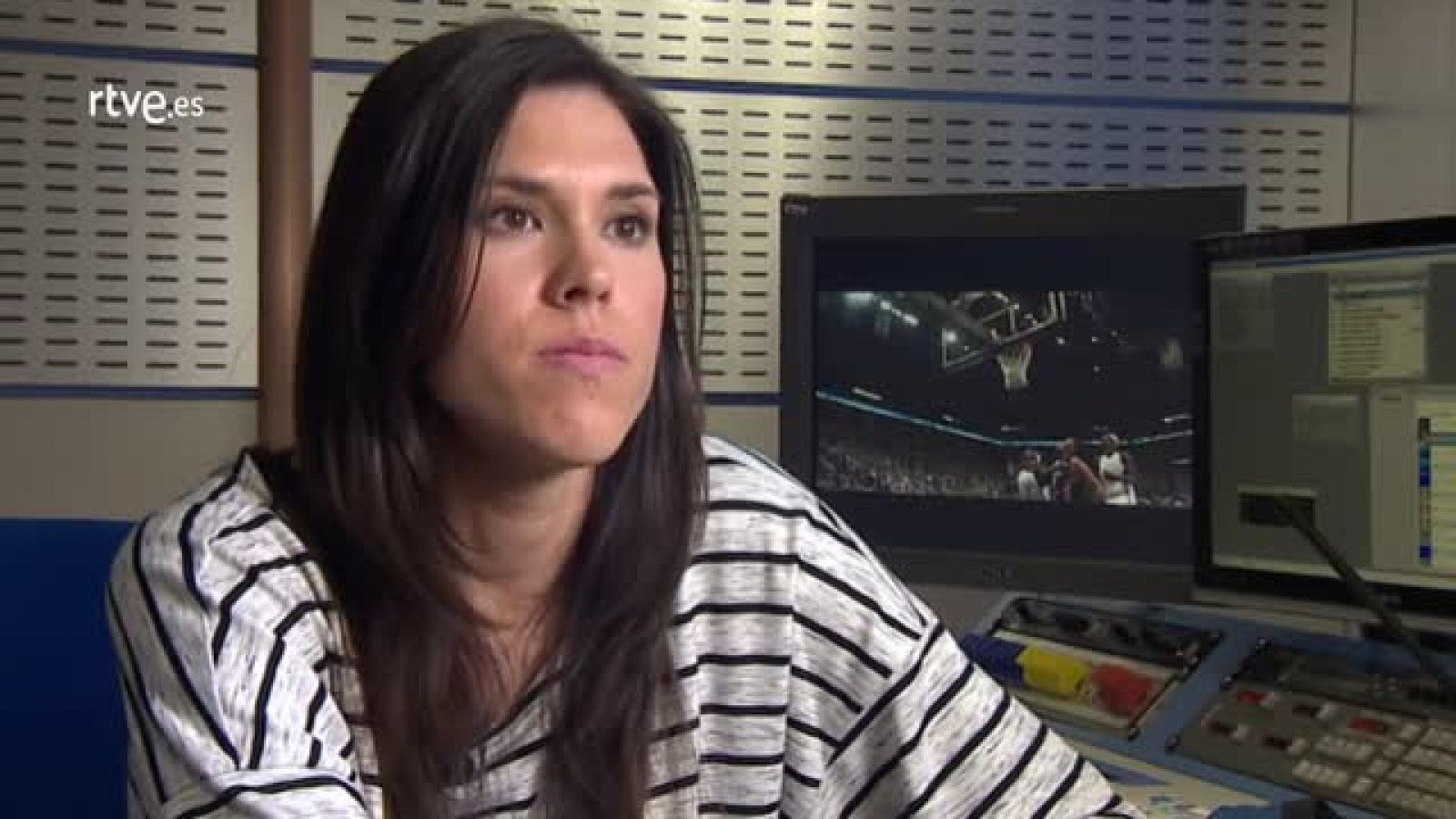 Anna Cruz: "No soy consciente de fomar parte de la historia del deporte español" - Baloncesto en RTVE | Ver