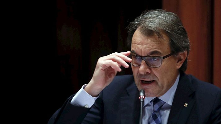 Telediario 1 - Mas defiende que la contratación pública en Cataluña es "impecable"