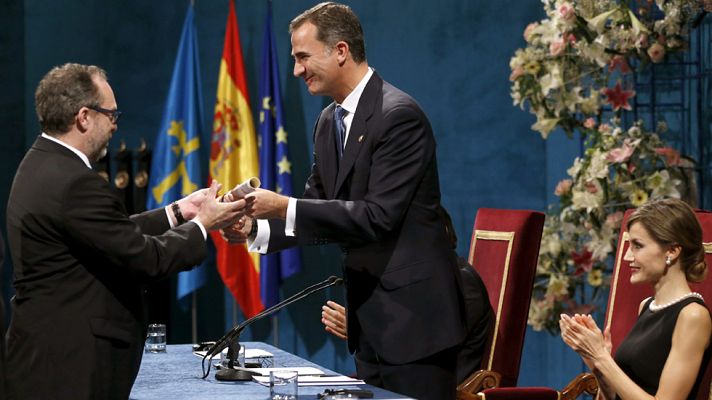 Premios Princesa de Asturias - Jim Wales, fundador de Wikipedia: "Somos una comunidad consolidada, cuidamos los unos de los otros"