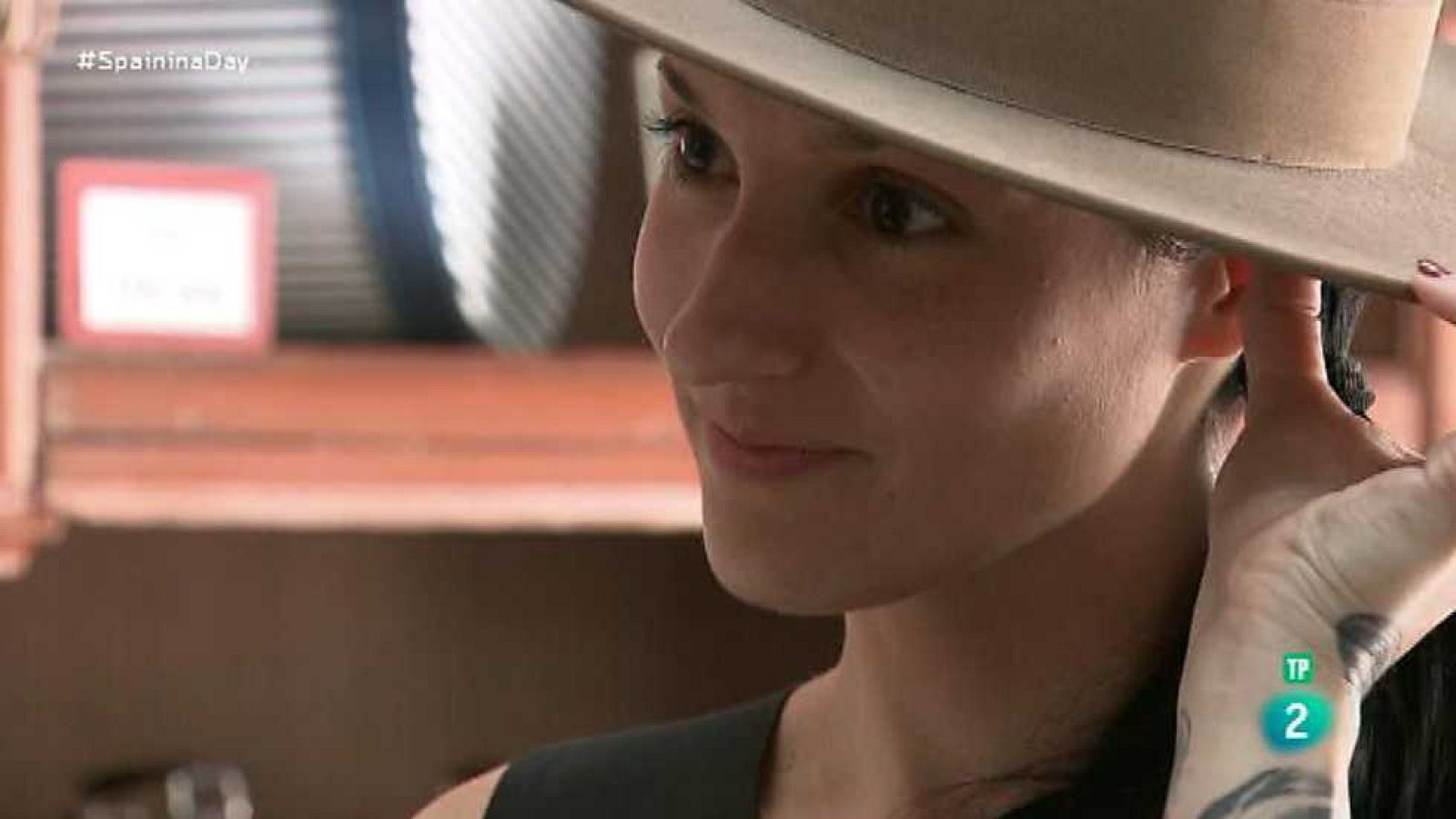 La mitad invisible - La chiquita piconera - Ver ahora