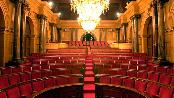 Informativo 24h - El Parlament se constituye este lunes con la investidura de Mas como presidente en el aire