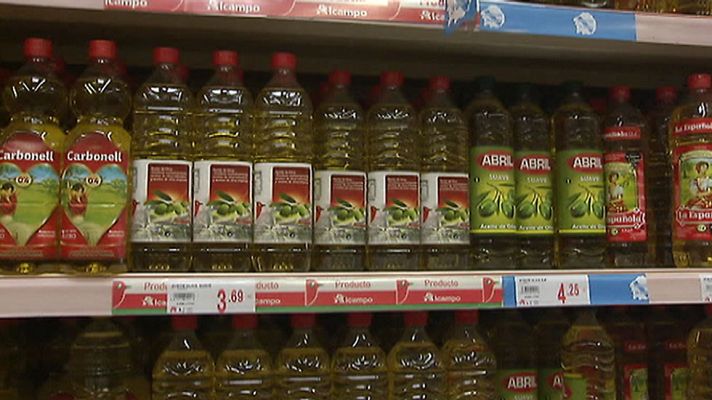 Telediario 1 - Eligir un supermercado u otro puede ahorrar una media 823 euros al año, según la OCU