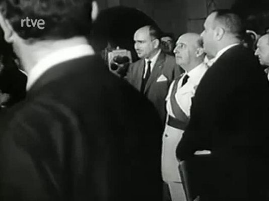 Fue noticia en el Archivo de RTVE - Repicado de NODO sobre los comienzos de Televisión Española