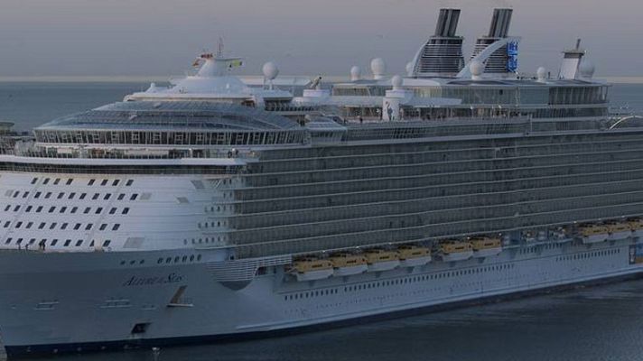 España Directo - El barco más grande del mundo llega a Málaga