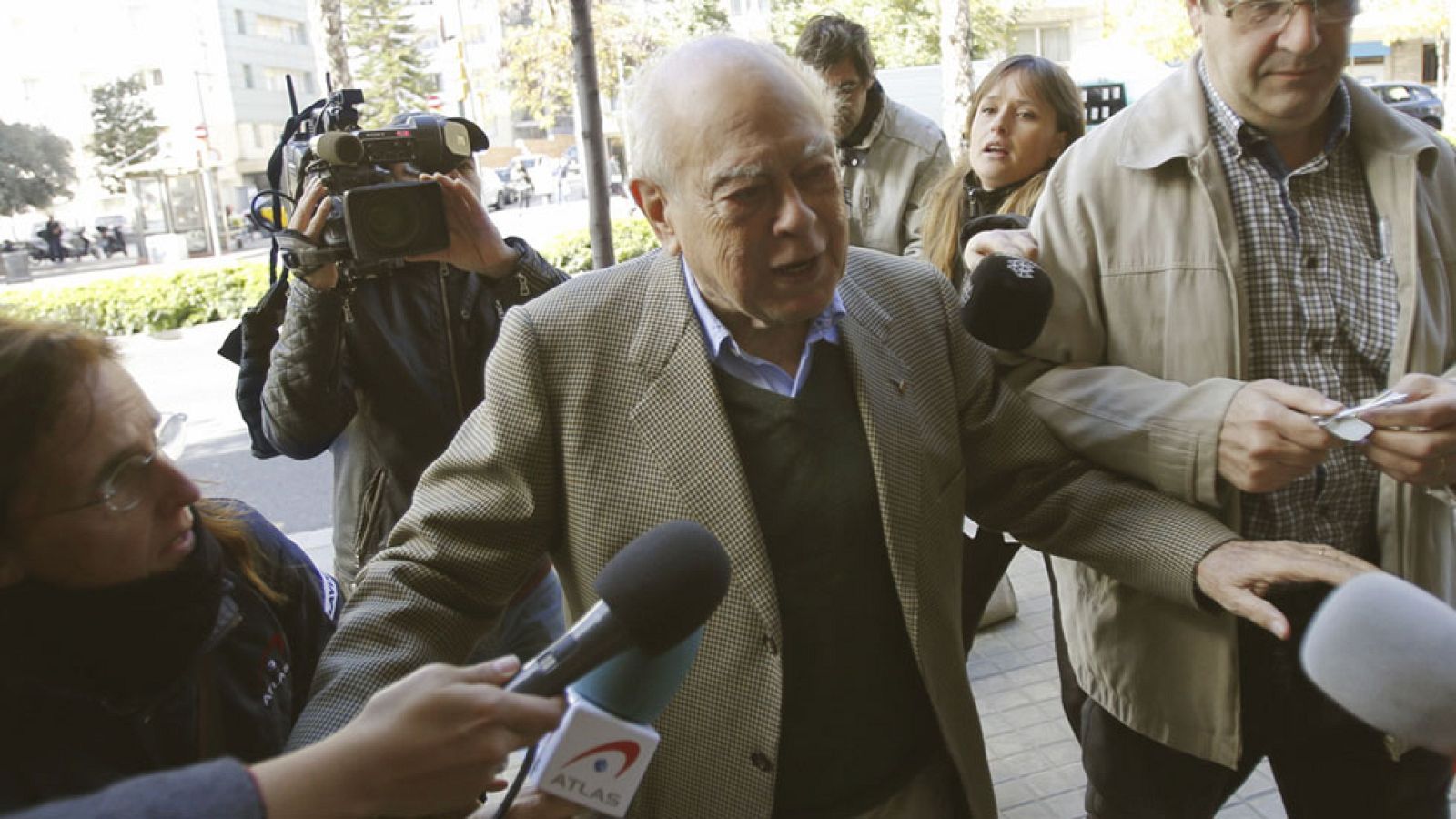 Jordi Pujol y su hijo mayor certificaron en 2001 que el dinero de Andorra era suyo