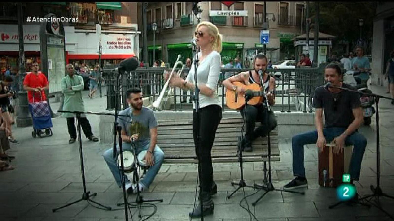 "Jenny and the Mexicats"  combinan el jazz, el folk y el reggae