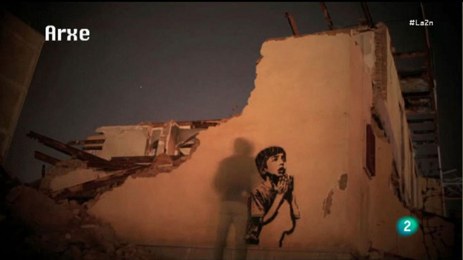 La 2 noticias - Paredes que hablan. Cine, grafittis y ley islámica en Teherán - La 2 Noticias | Ver