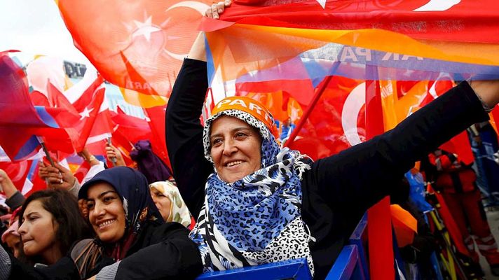 Telediario 1 - Turquía acude a las urnas con el temor a que se repitan los resultados de las pasadas elecciones