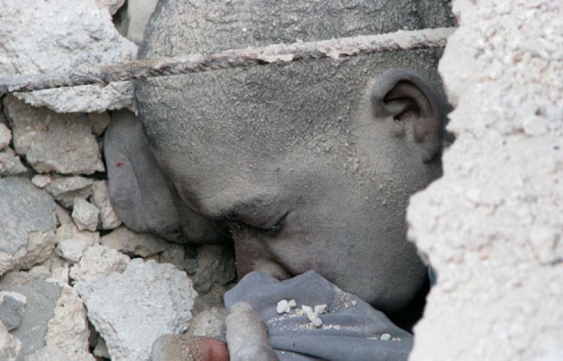 Al menos 50 personas han muerto en un derrumbamiento de una escuela de Haití | Ver