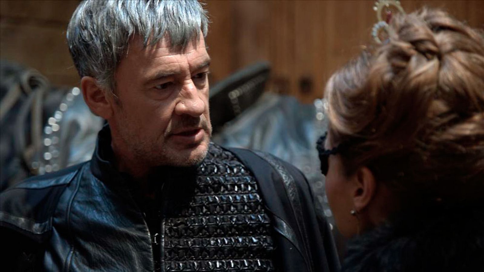 El Comisario a Lucrecia: "No pienso ayudarte nunca más"