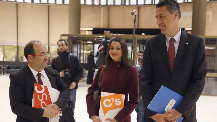 Informativo 24h - C's, PSC y PP recurren para frenar la moción soberanista al Constitucional