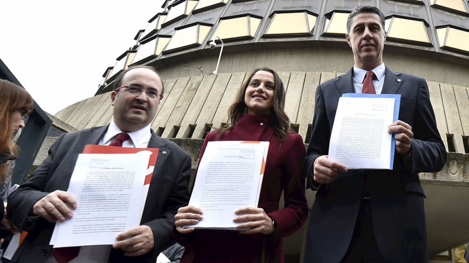 C's, PSC Y PP recurren en amparo al TC para frenar la resolución independentista